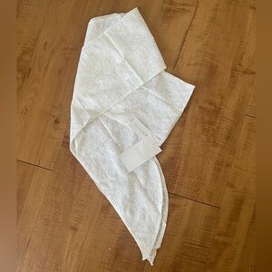 OndadeMar Eyelet Cotton Scarf BNWT